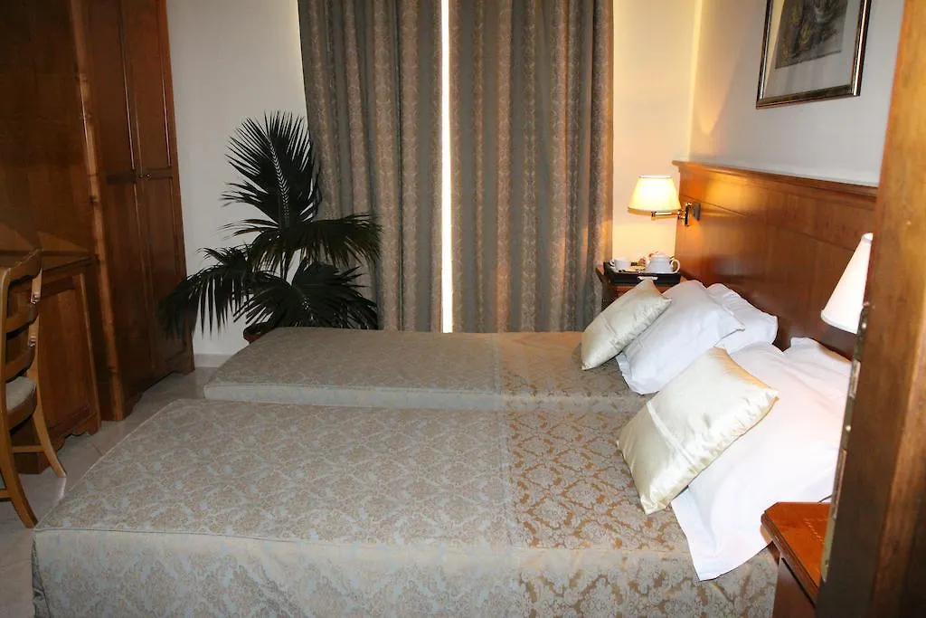 Hotel Beethoven Rome