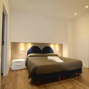 https://corte-spagnola.hotelinveneto.com