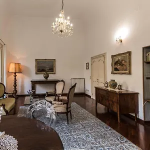 https://appartamento-palazzo-pace-al-cassaro.sicilyhotelsitaly.net